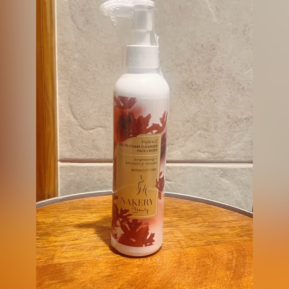 Nakery Beauty Hydra-C Oil to Foam Face and Body Cleanser Midnight Fire.